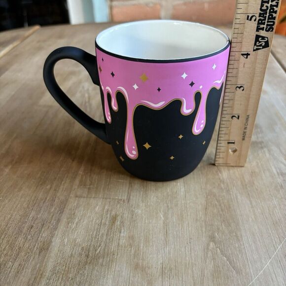 Cobwebs & Cauldrons Viral TikTok Halloween Mug, Black & Hot Pink Sparkle Drip - Picture 6 of 7
